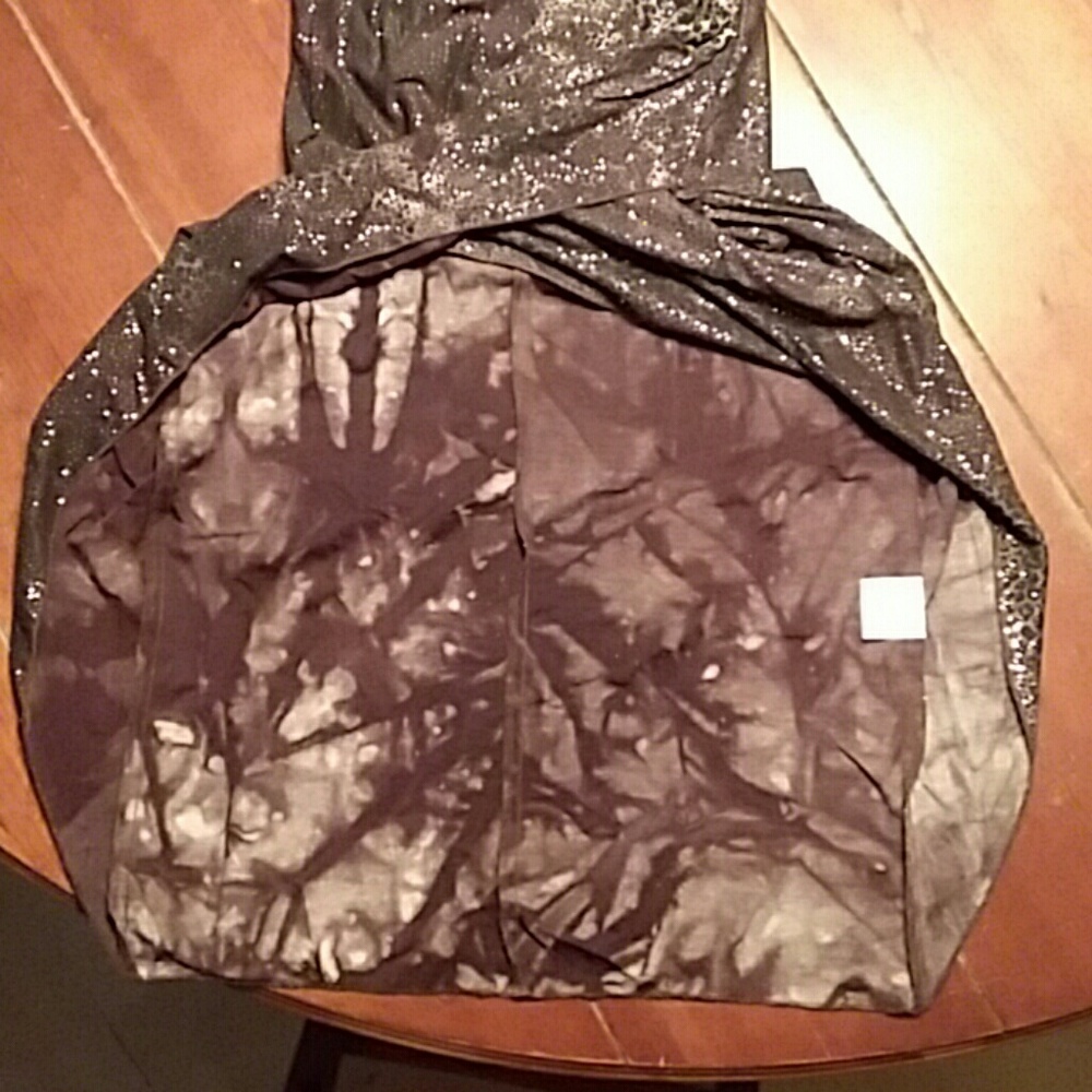 🔔EXTRA EXTRA!  Hourglass slinky glittered dress - Picture 5 of 6